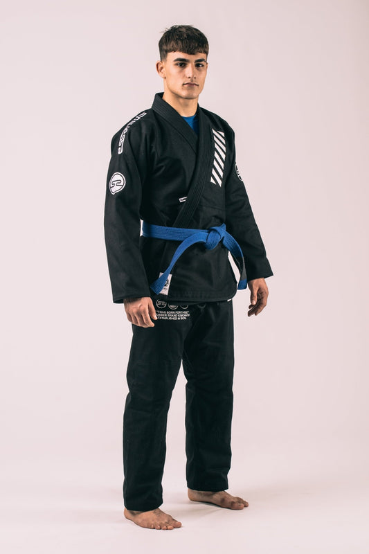 Jiu jitsu kimono - The essentials black | IBJJF legal