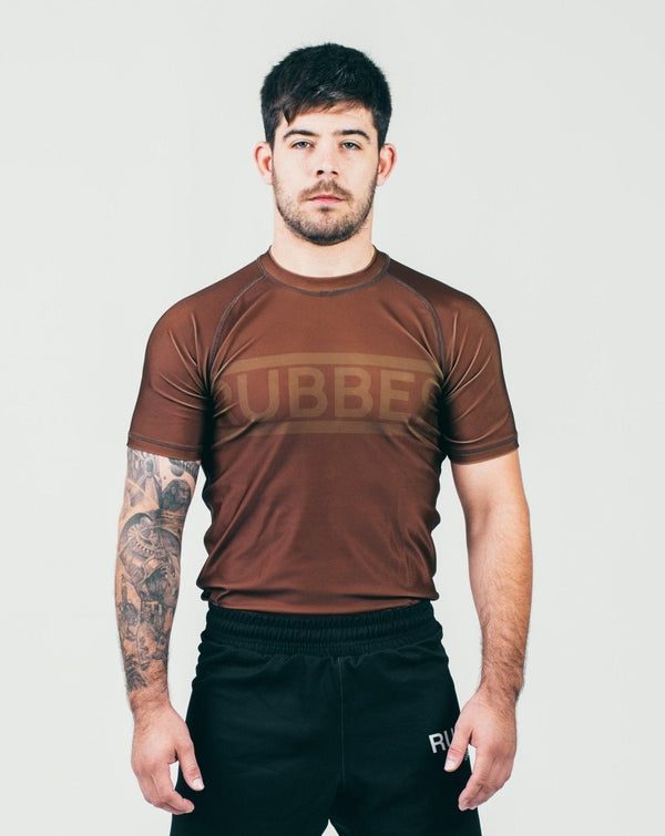 Rashguard Double Line marrón Rubber Brand – Rashguard grappling IBJJF approved manga larga
