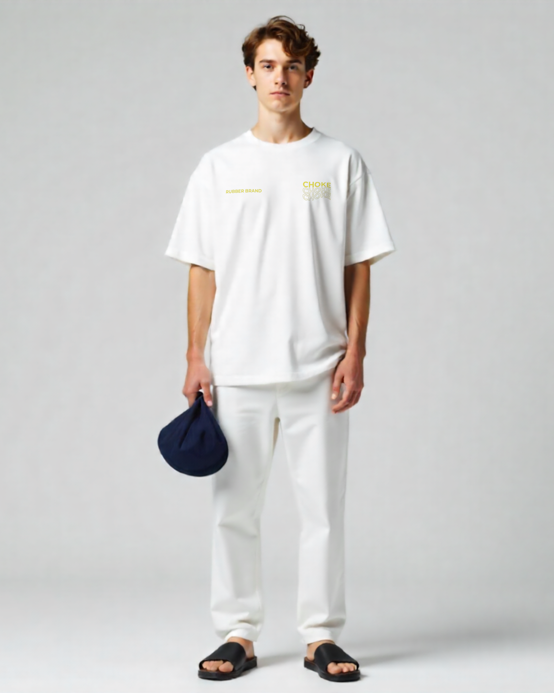 "Camiseta streetwear oversized color blanca con diseño gráfico."
