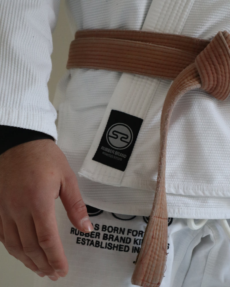 Kimono jiu jitsu - The essentials | IBJJF legal - Rubber brand