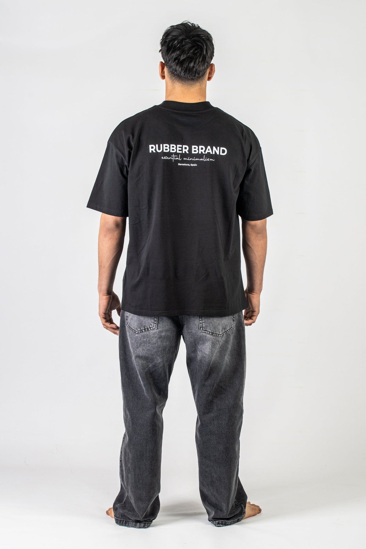 Camiseta "Essential Minimalism" negra – Rubber Brand