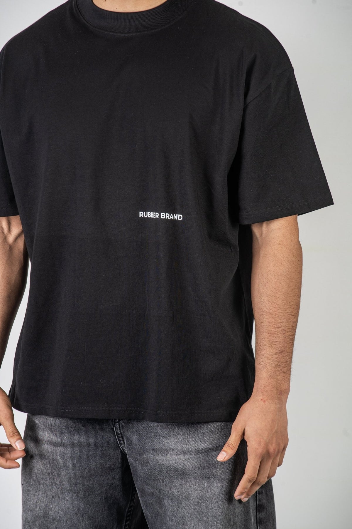 "Essential Minimalism" black t-shirt – Rubber Brand