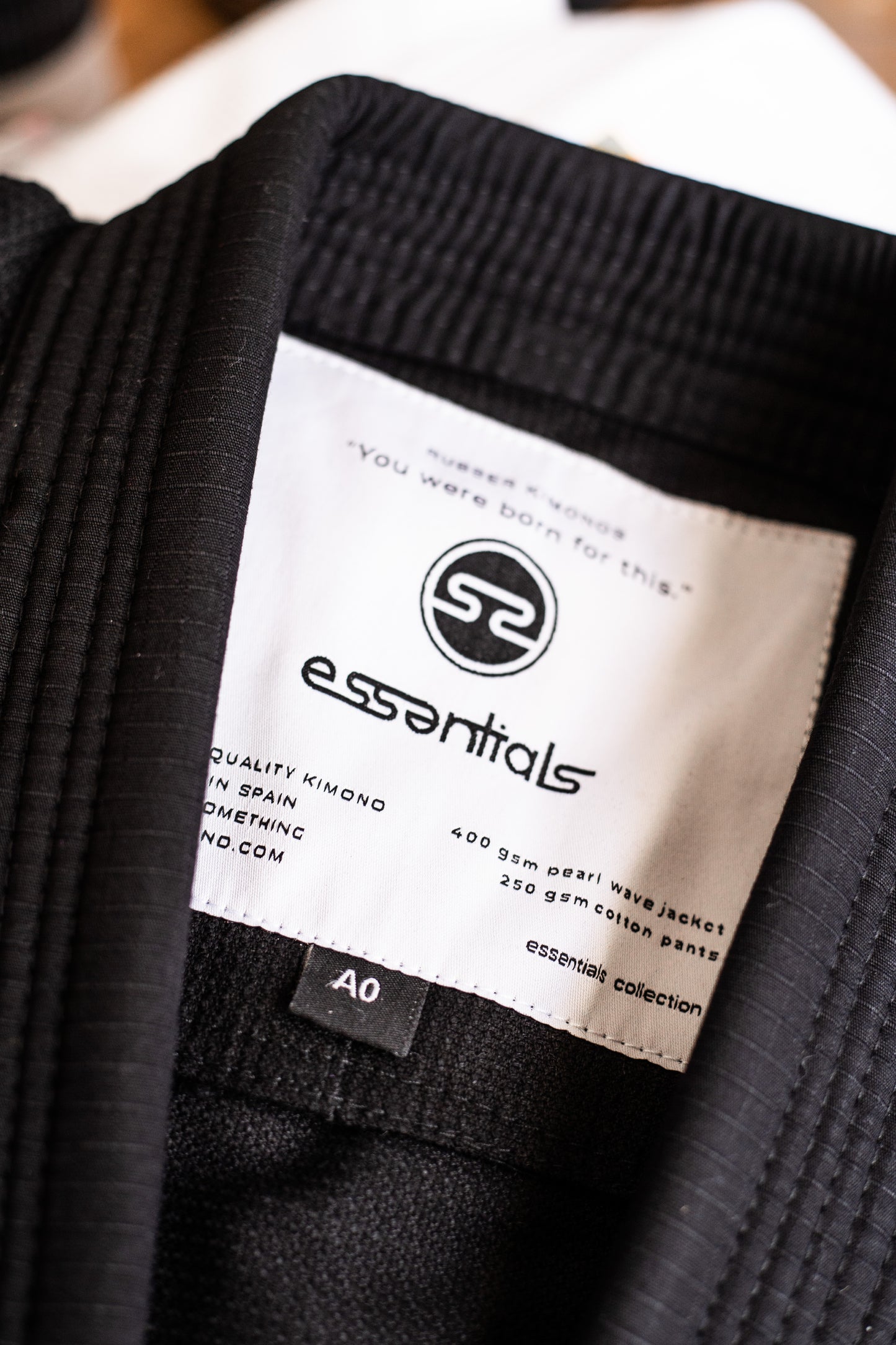 Kimono de jiu jitsu - The essentials negro | IBJJF legal