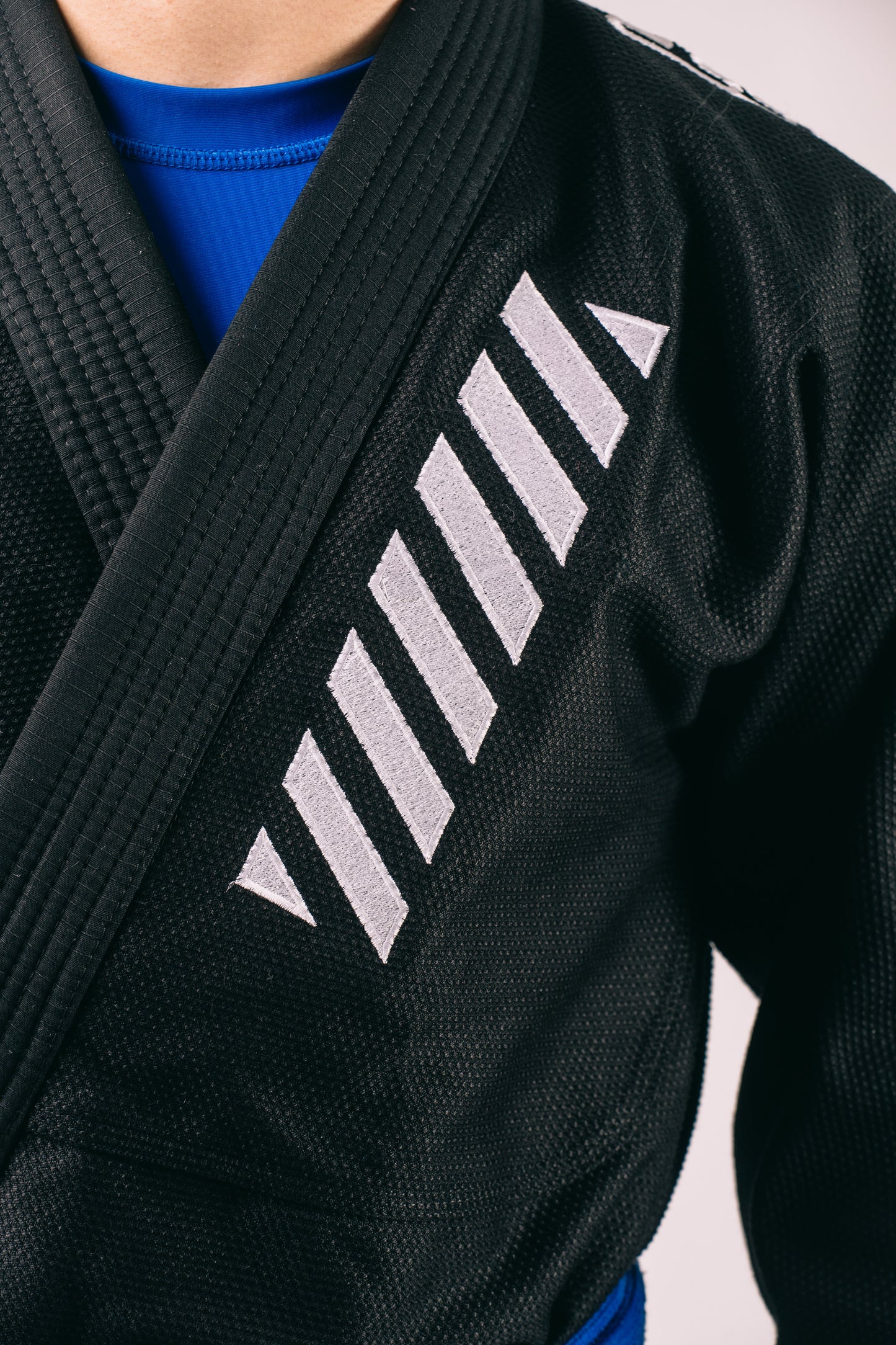 Kimono de jiu jitsu - The essentials negro | IBJJF legal