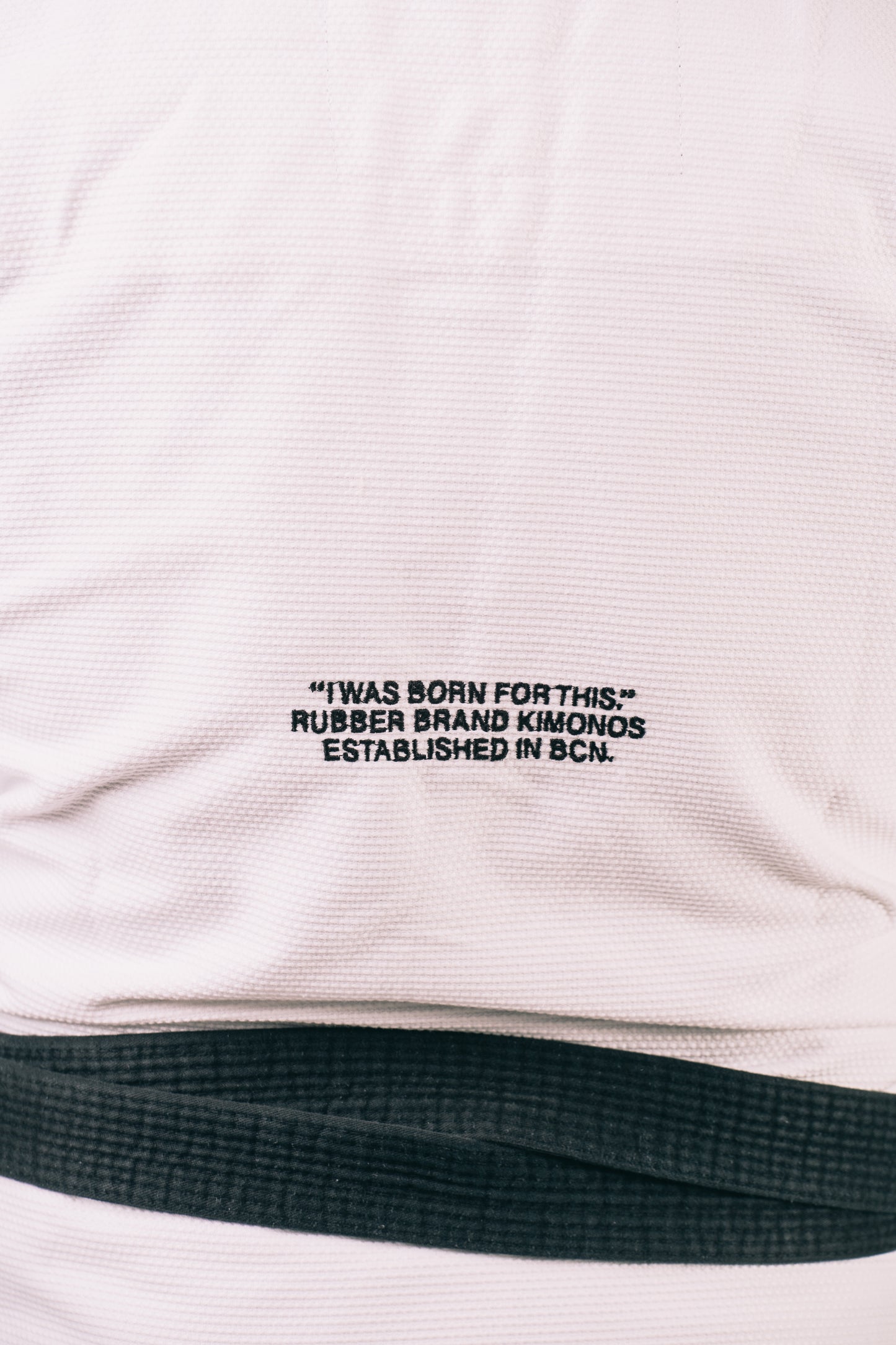 Kimono de jiu jitsu - The essentials blanco | IBJJF legal