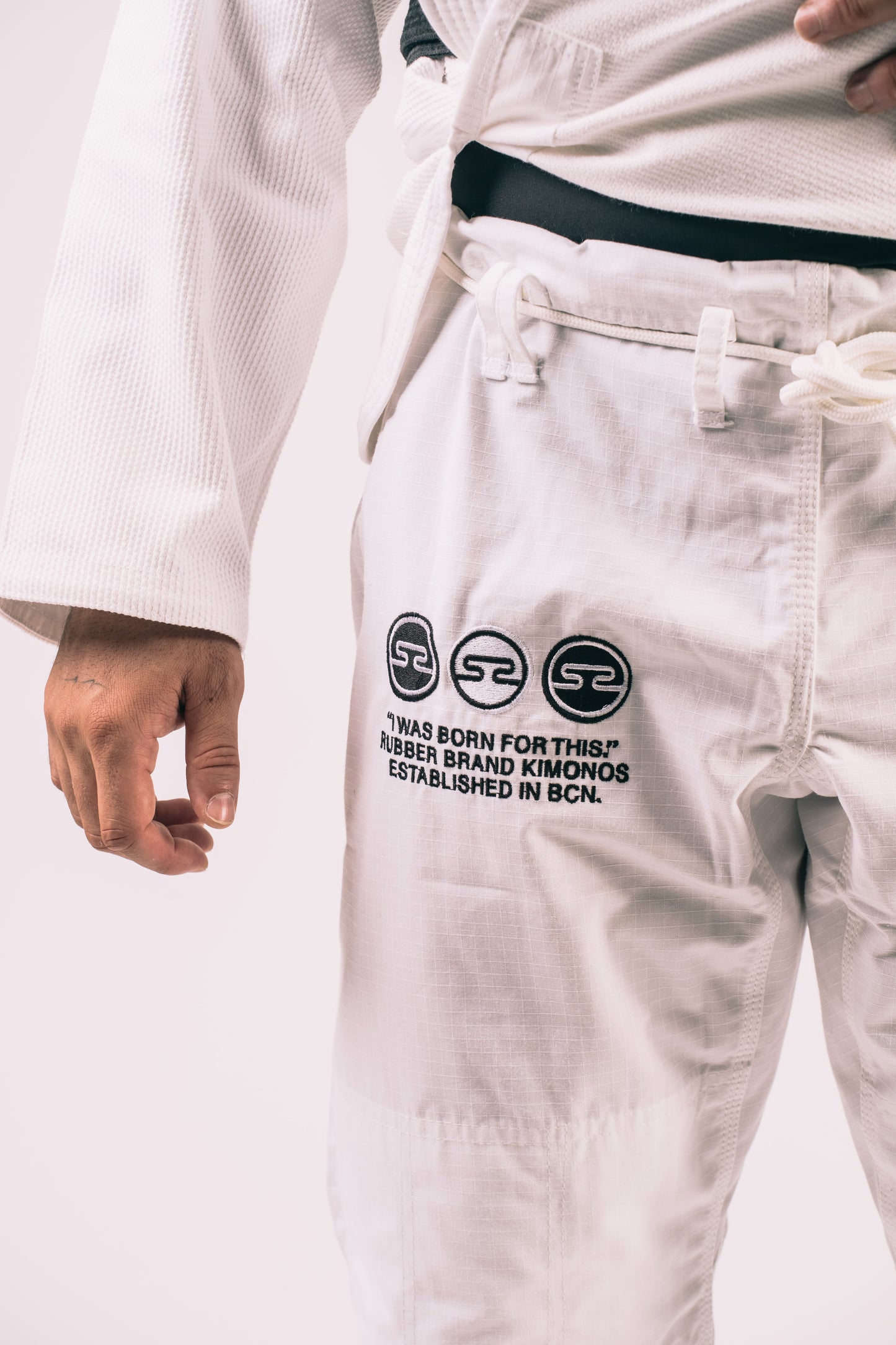 Kimono de jiu jitsu - The essentials blanco | IBJJF legal