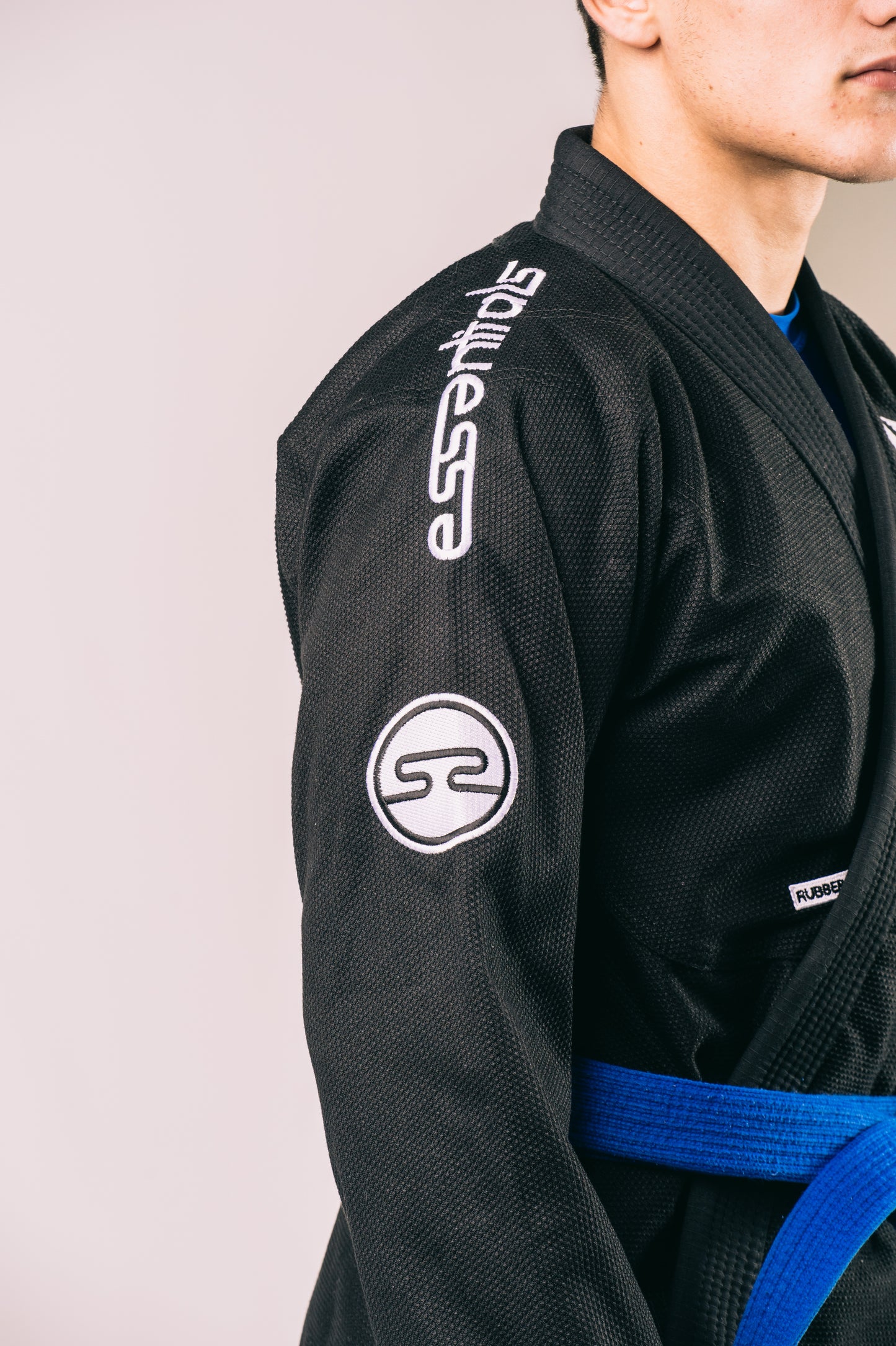 Kimono de jiu jitsu - The essentials negro | IBJJF legal