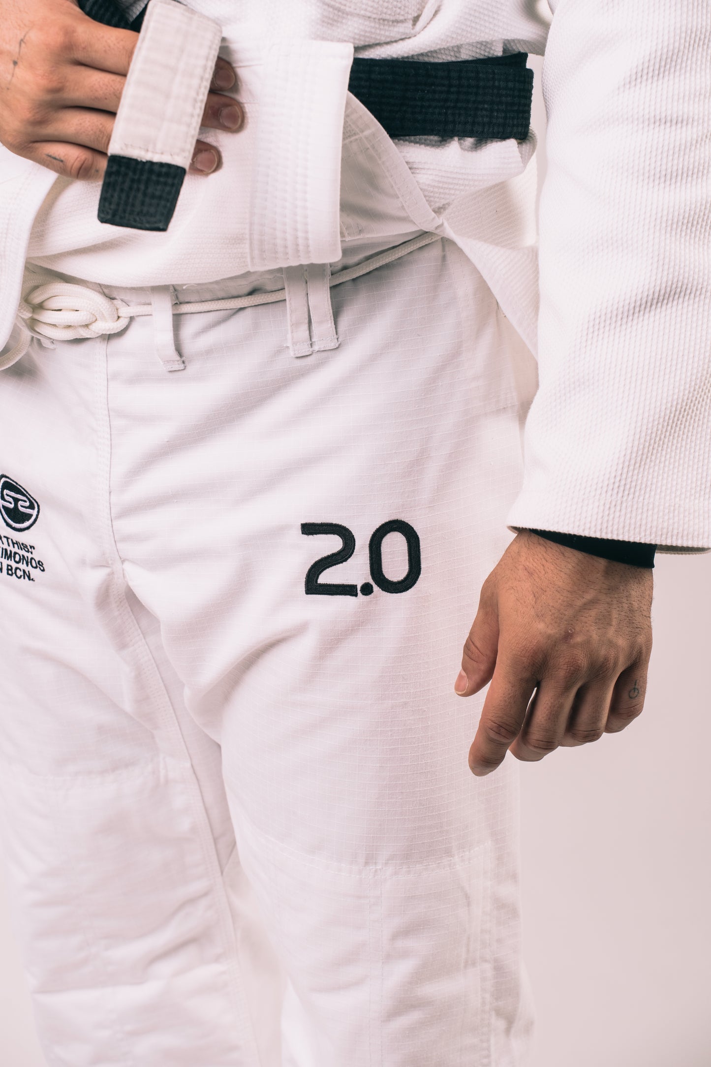 Kimono de jiu jitsu - The essentials blanco | IBJJF legal
