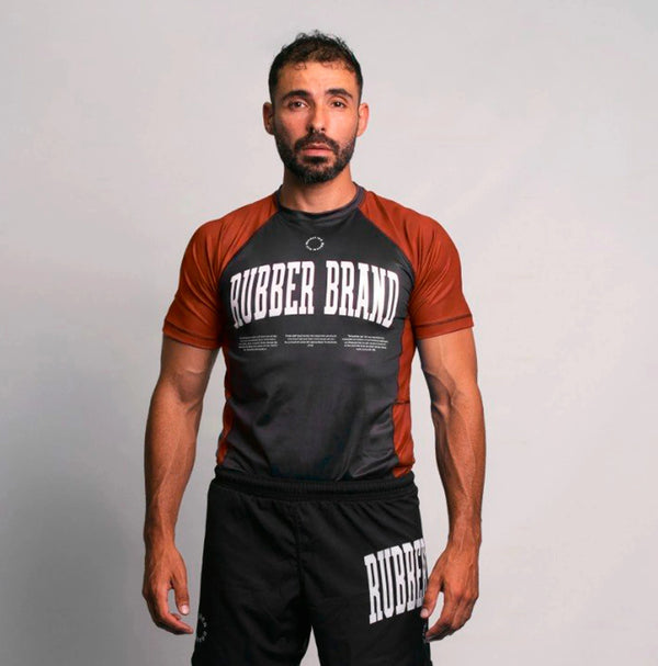 Rashguard Core collection Marrón